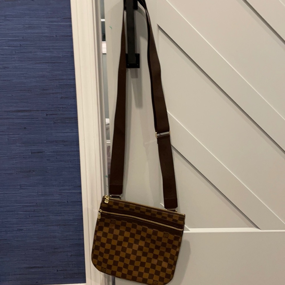 Authentic Louis Vuitton crossed shoulder bag
